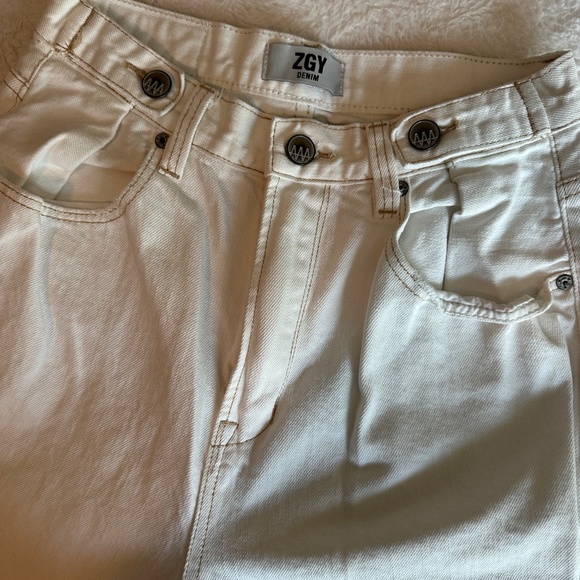 White loose denim - Picture 2 of 5